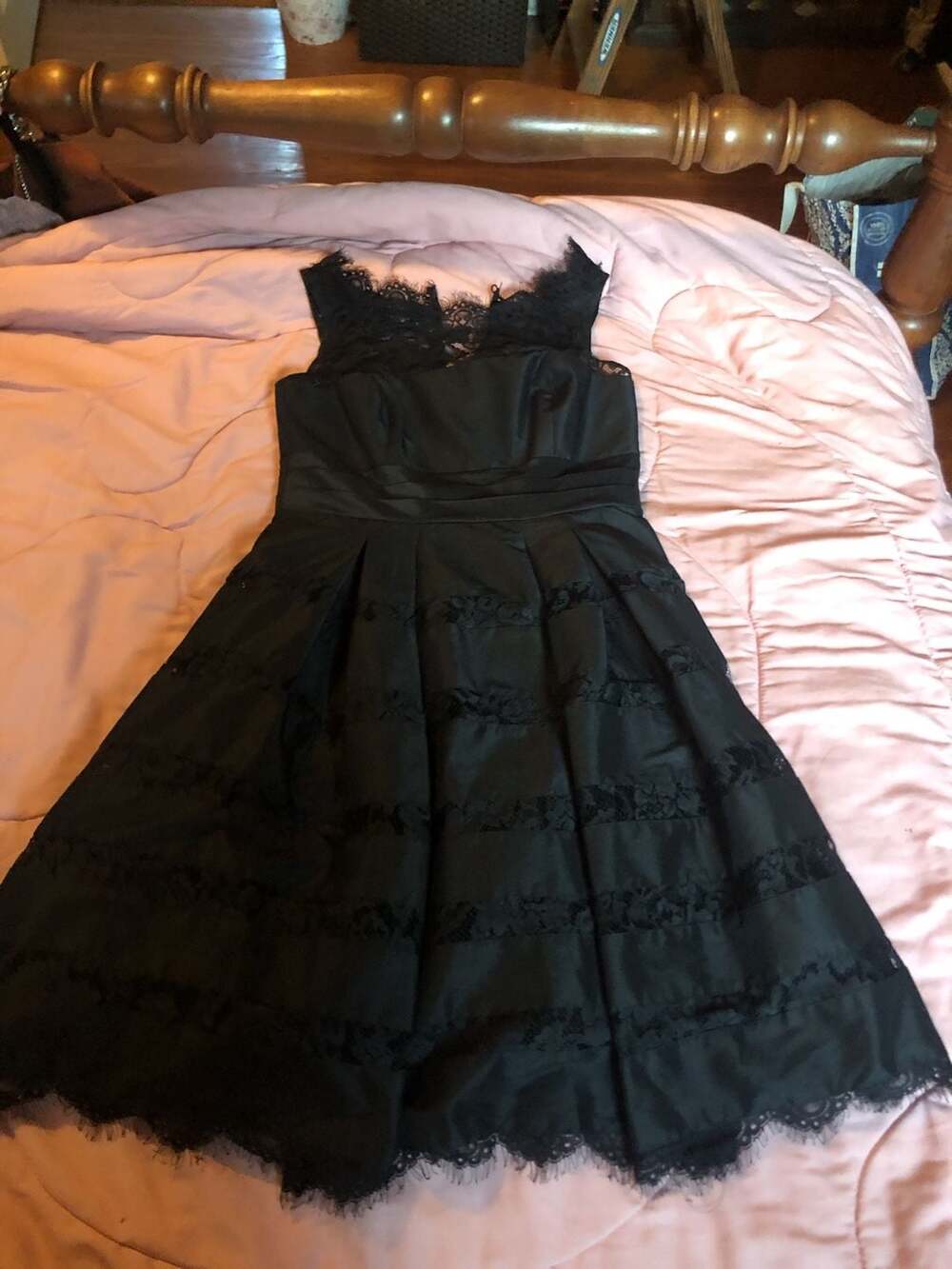 White House Black Market Dress Size 8 Black Lace Cocktail